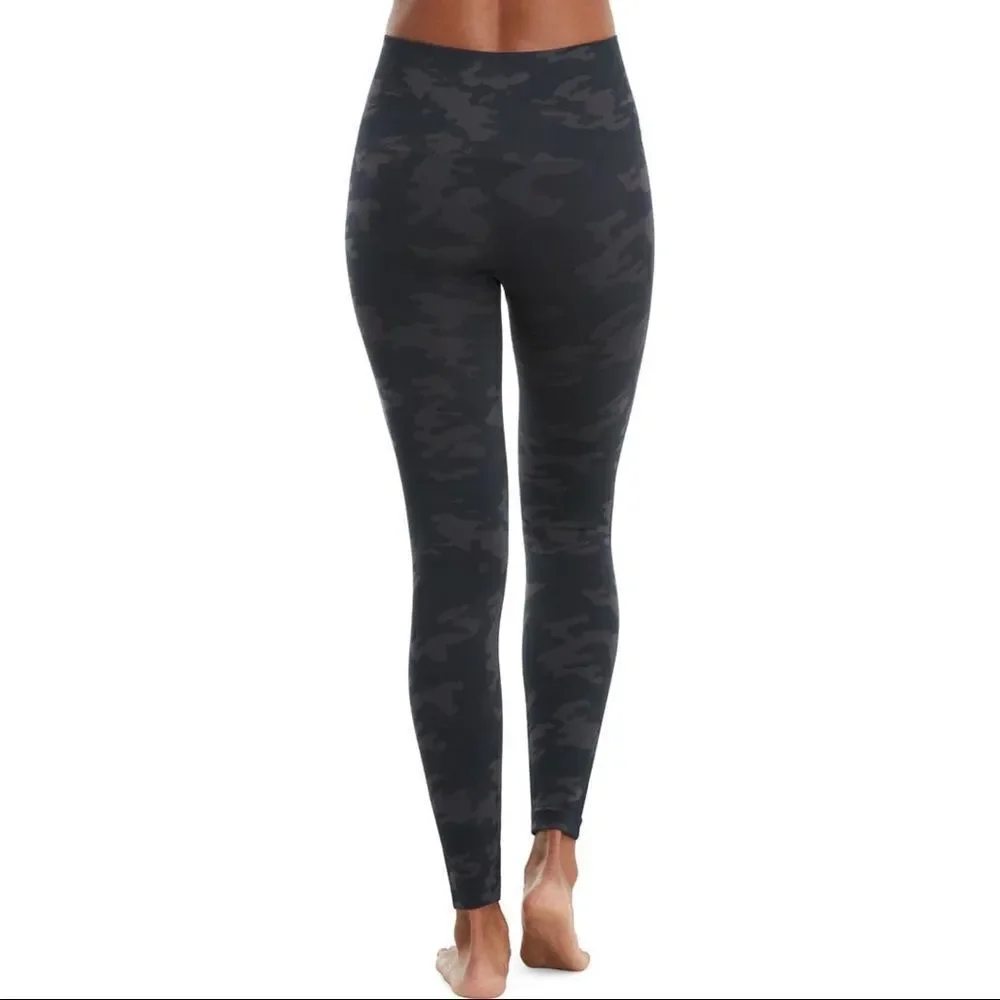 ✨ Look At Me Now Leggings in Black Camo SPANX✨